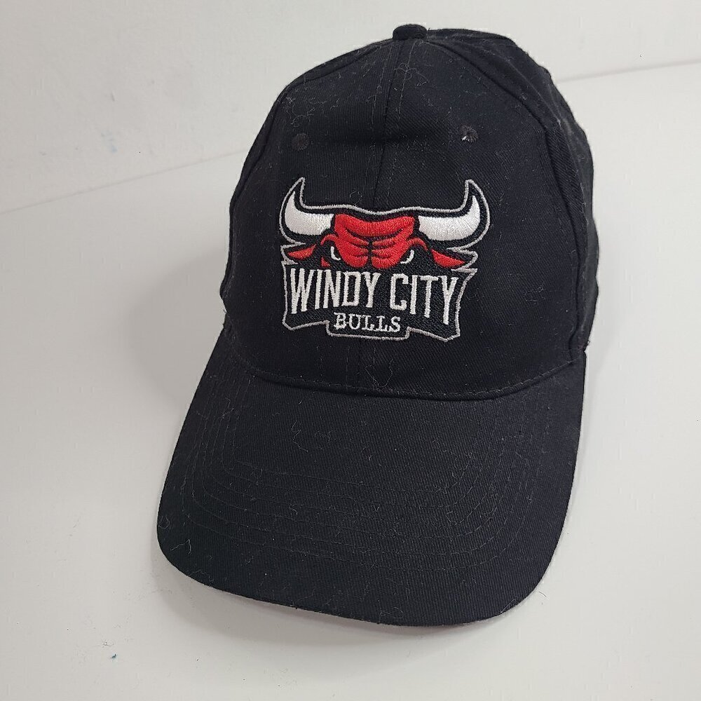 Windy City Chicago Bulls Black Red Baseball Cap
